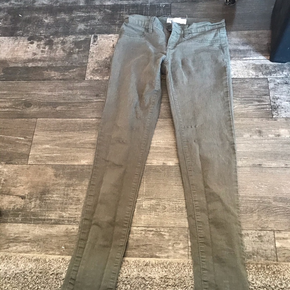 Green skinny jeans